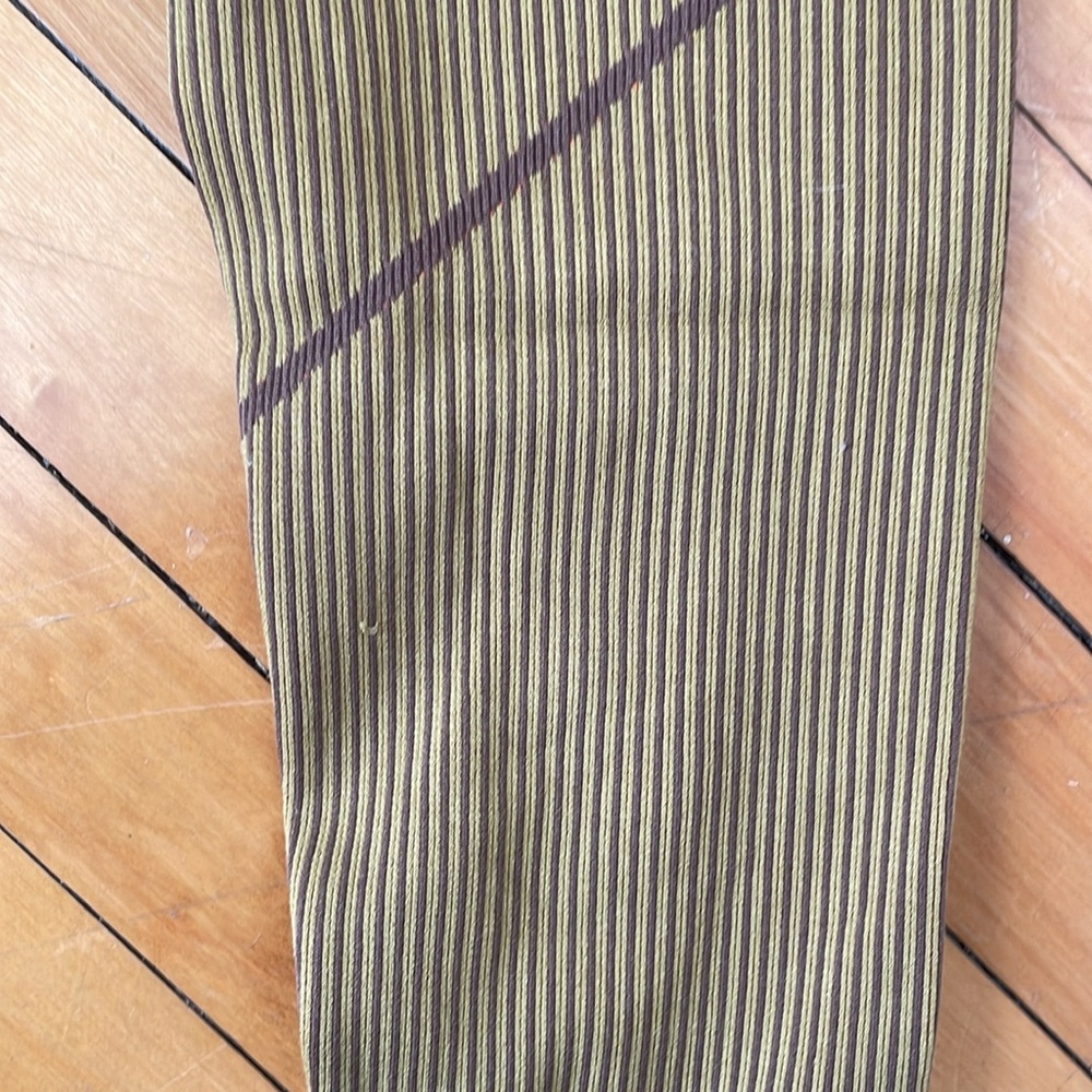 Fabletics High Compression Seamless Leggings - image 4